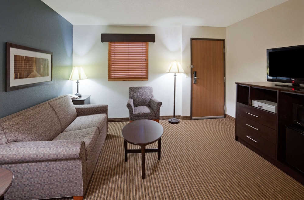 Americinn By Wyndham Menominee 26/40