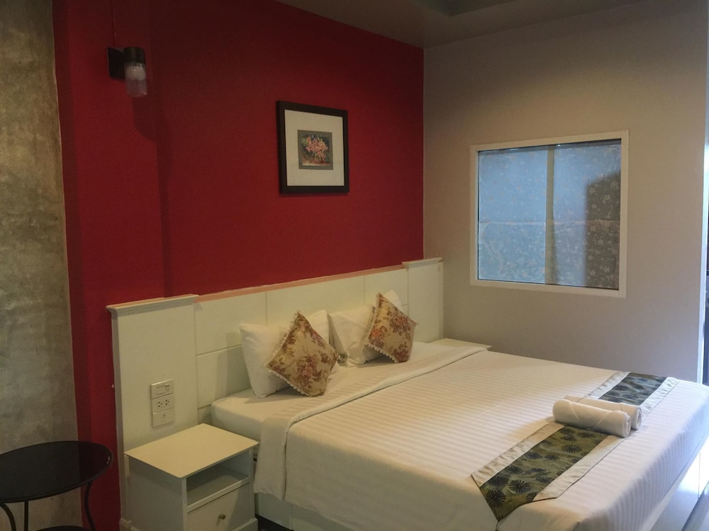 Waen Petch Place 18/55