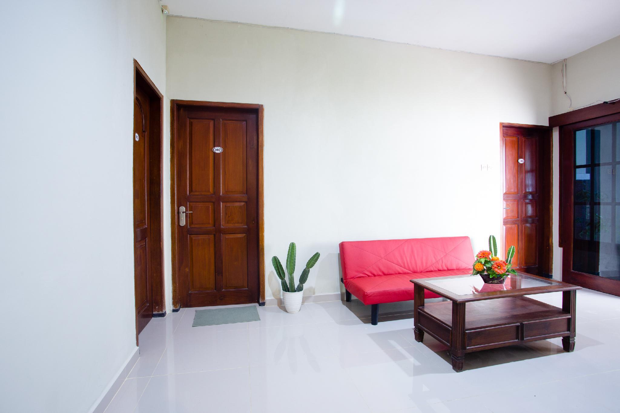 OYO 2409 Safara Guesthouse Syariah 8/16