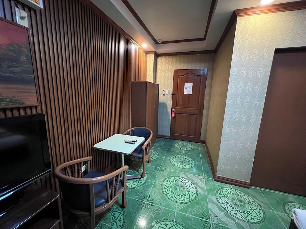 Rossa Hotel 31/50
