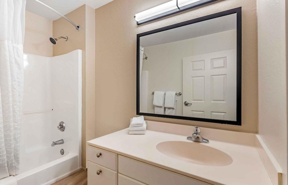 Extended Stay America Melbourne Airport 50/50