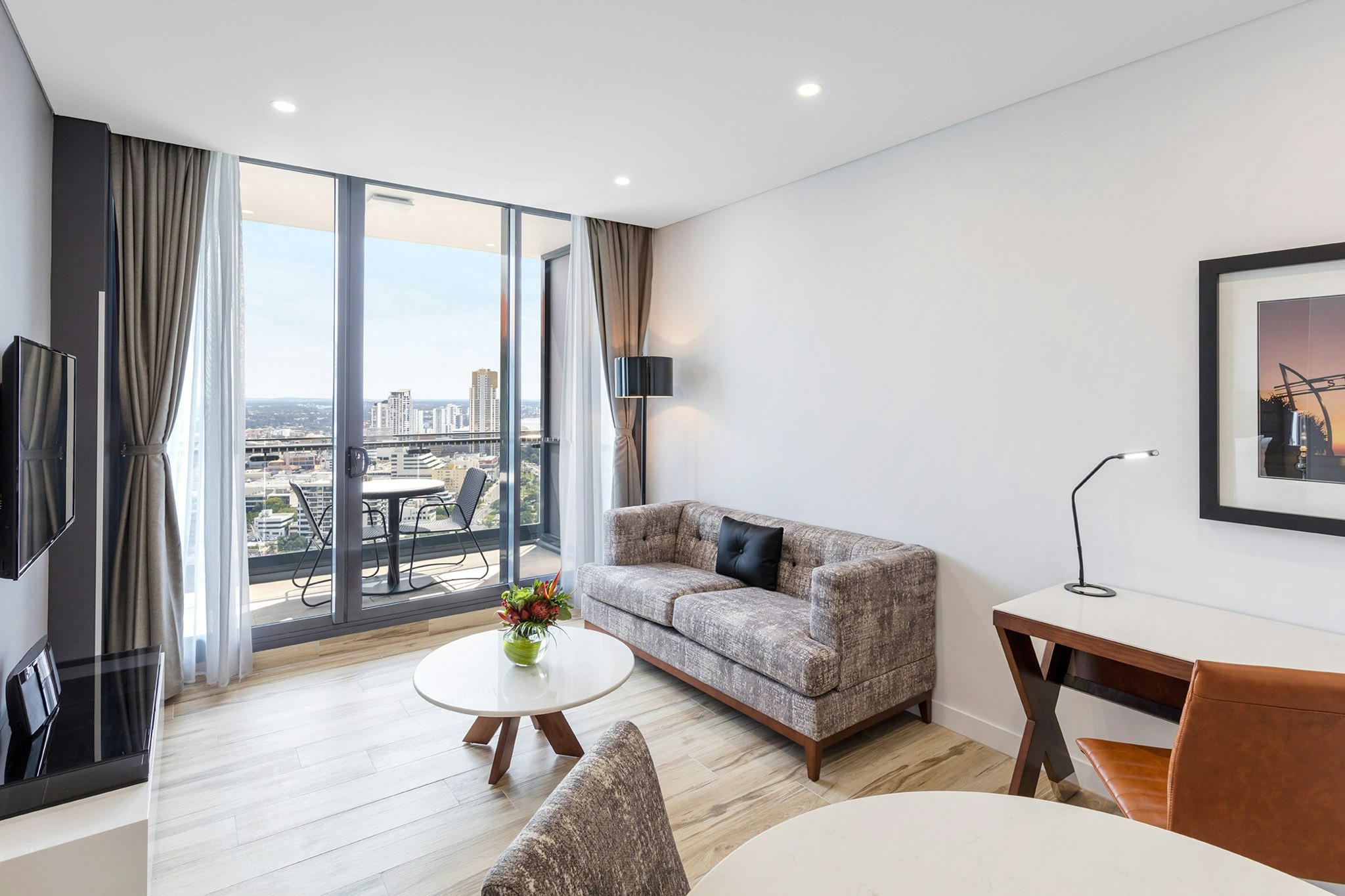 Meriton Suites Southport 7/11