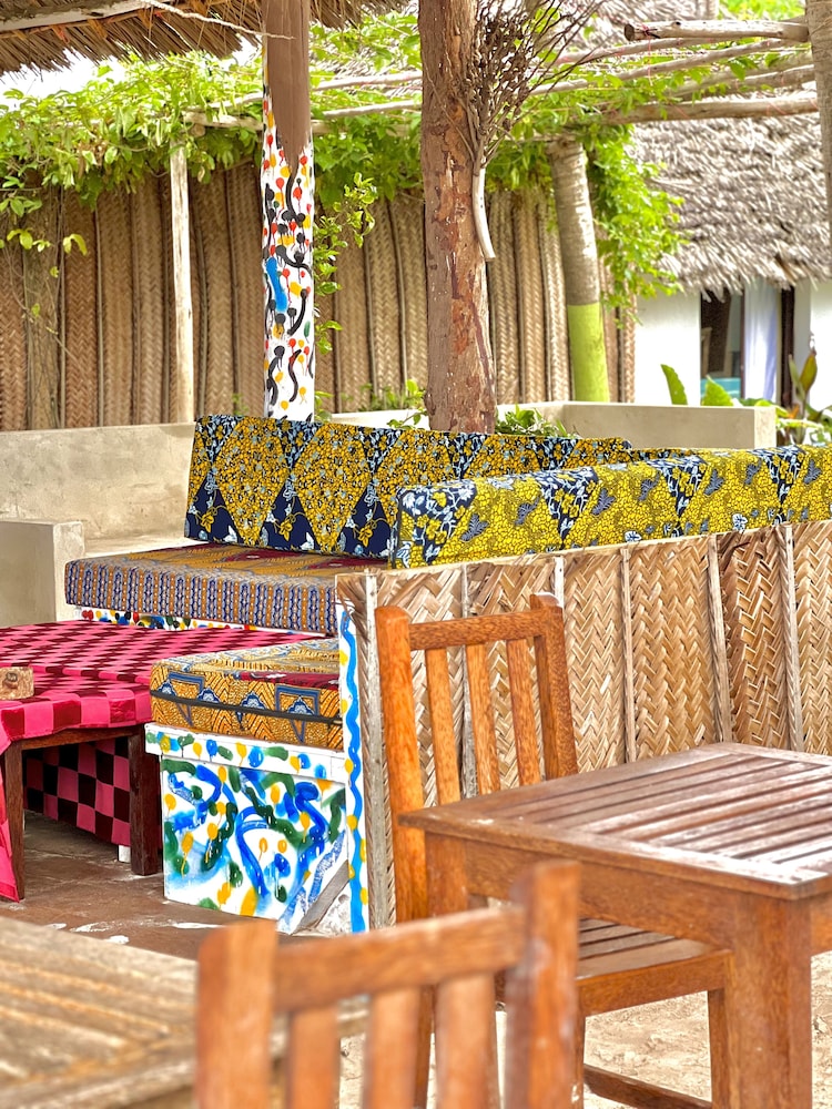 Jambiani White Sands Beach Bungalows 43/68