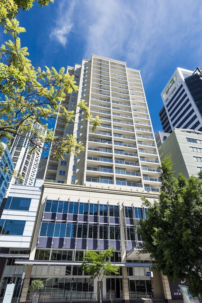 Oaks Brisbane Lexicon Suites 4/37