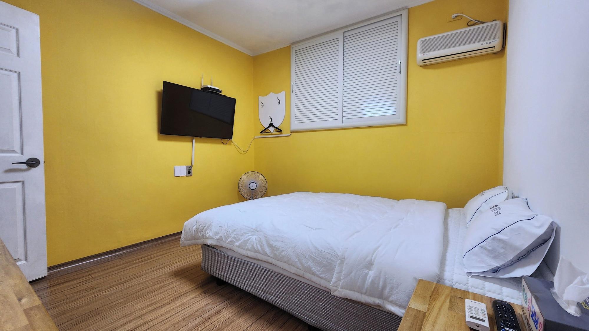 Myeongdong Motel 5/34