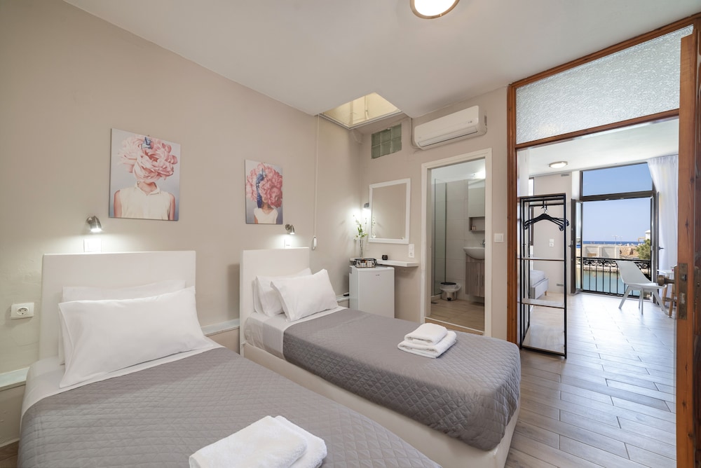 Faros Beach Hotel 14/42
