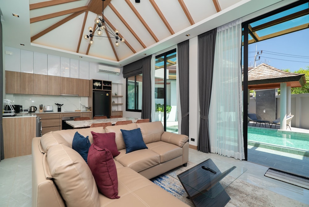 Rawai Vip Villas Kids Park And Spa 60/87