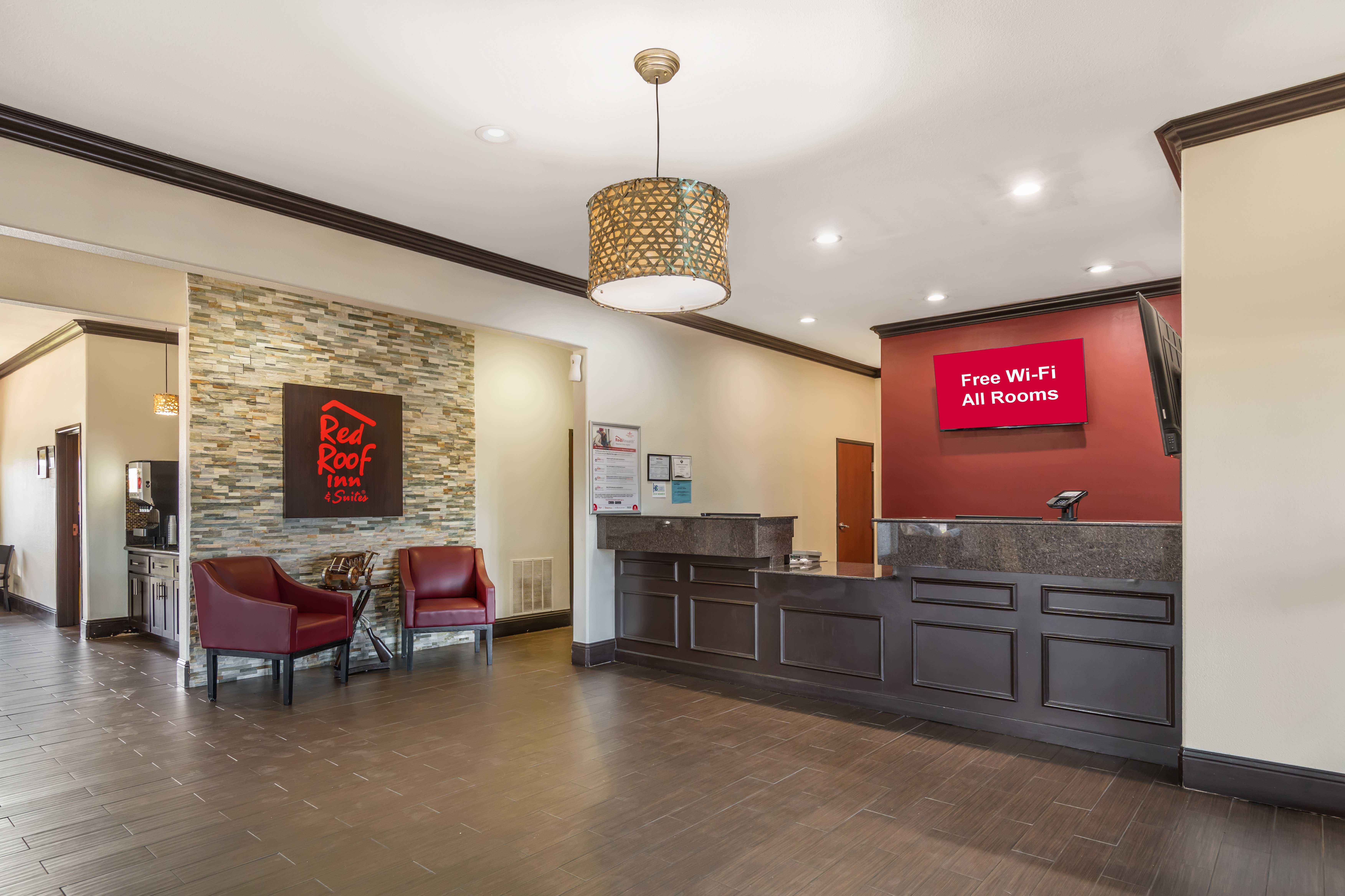 Red Roof Inn & Suites Sulphur Springs 14/26