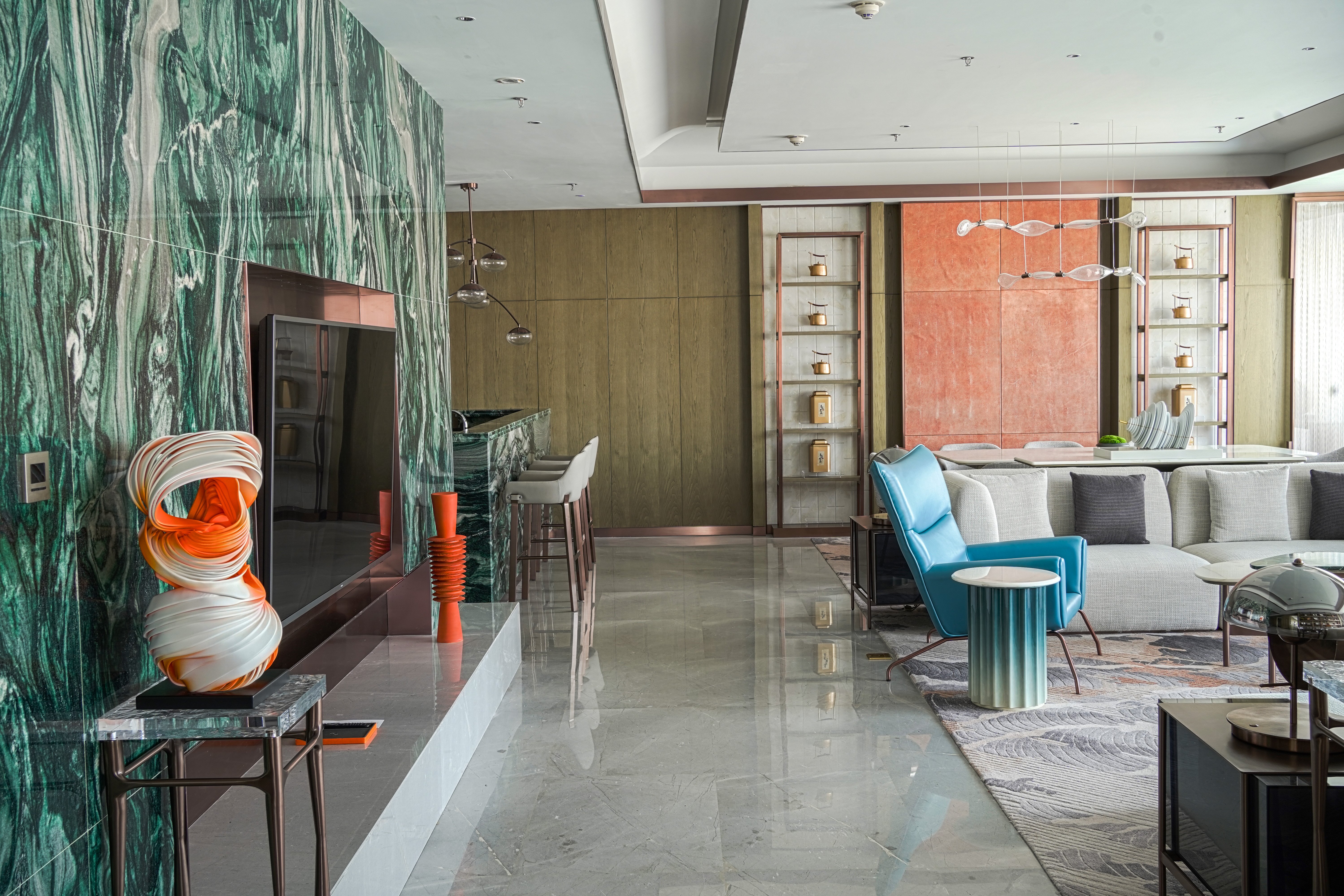 Crowne Plaza Qingdao Jinshui 54/84