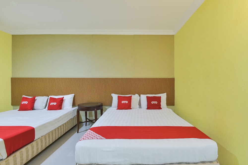 Family, 1 Single and 2 Double Beds