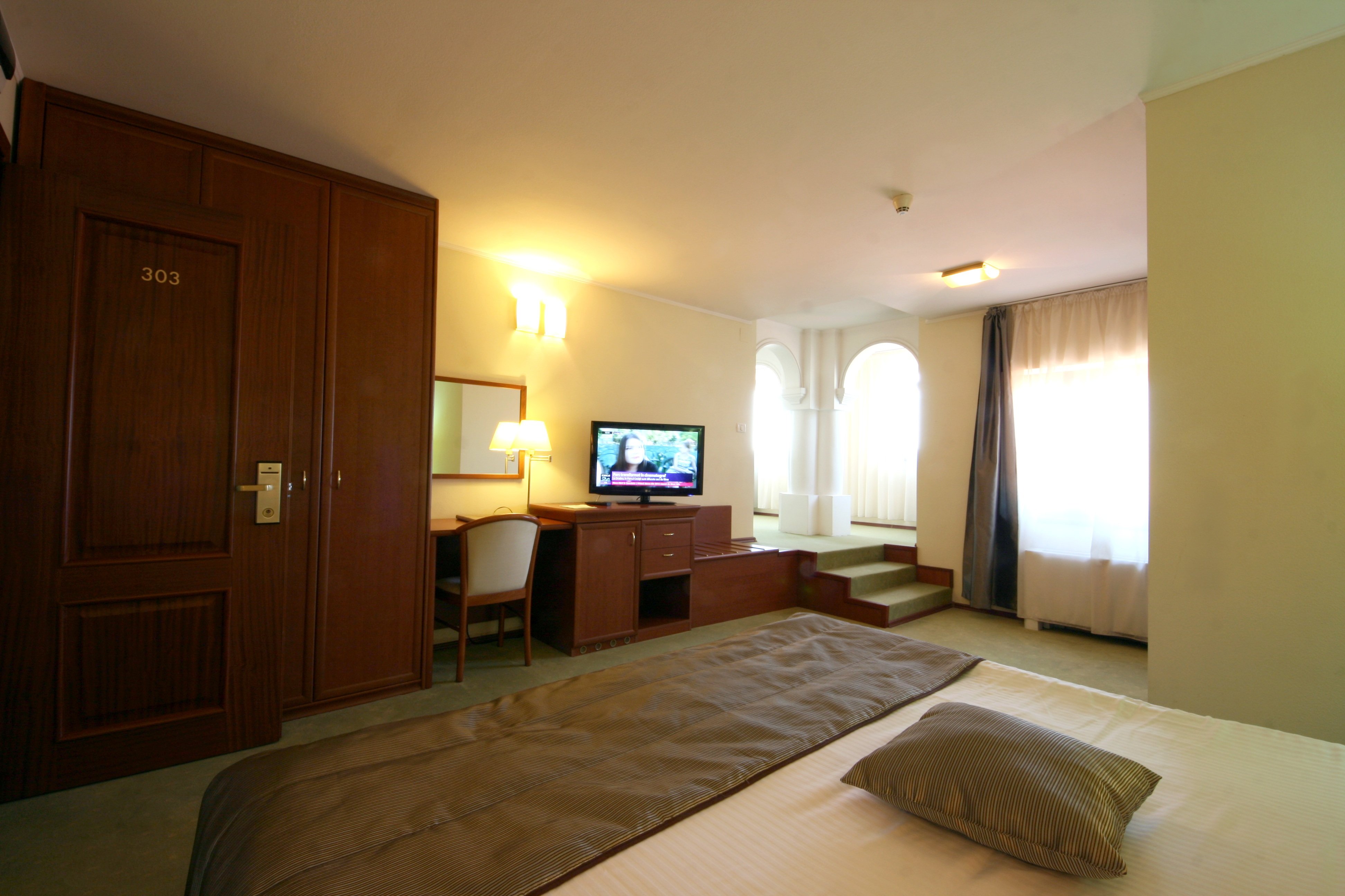 DOUBLE WITH BALCONY 7 Days BB