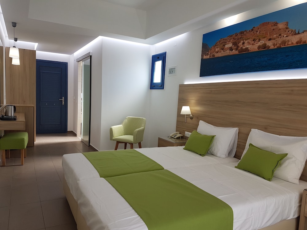 Astra Village & Suites 24/63