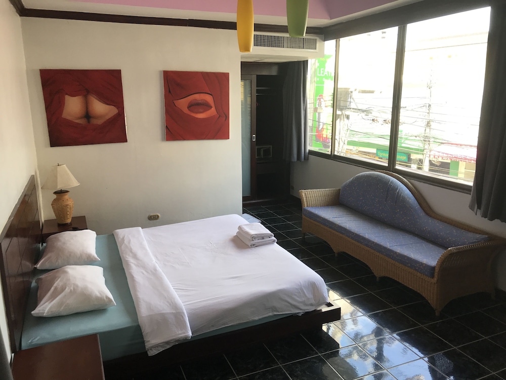 The Little Mermaid Guesthouse & Restaurant 10/50