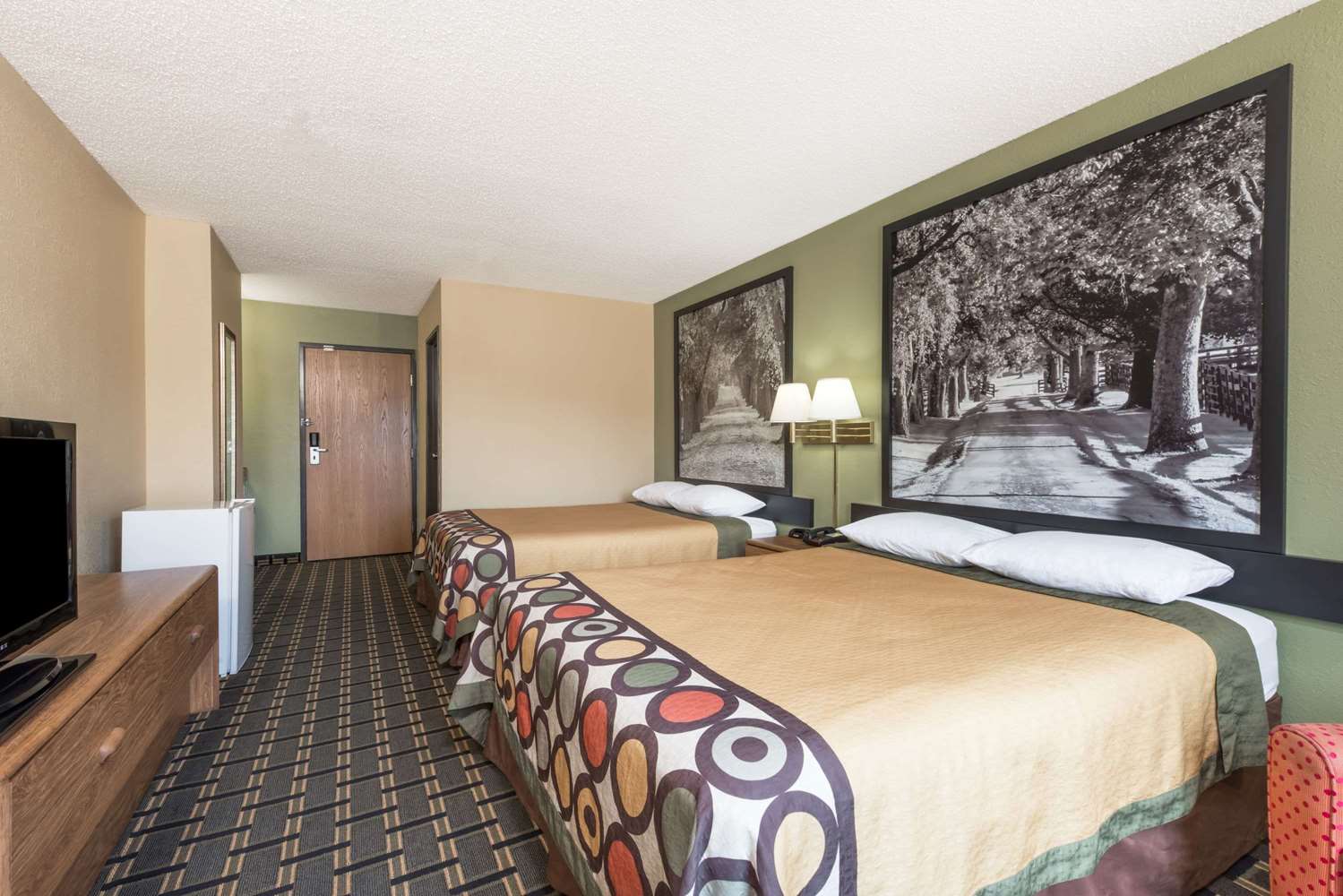 Super 8 By Wyndham Greenville 4/12