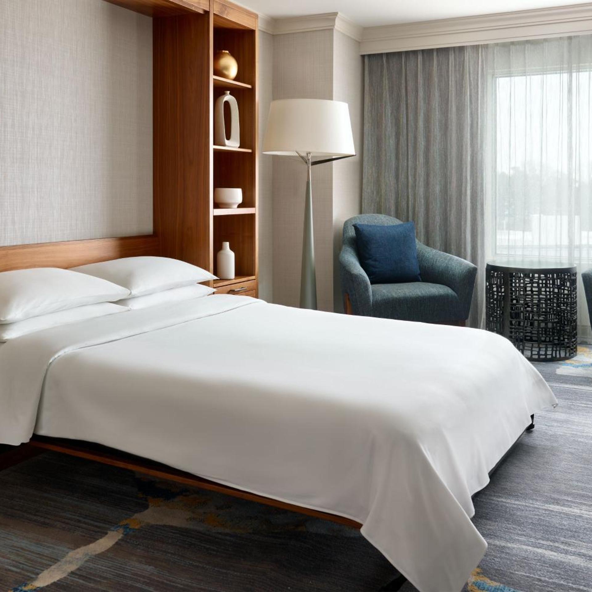 Hospitality, Suite, King Bed