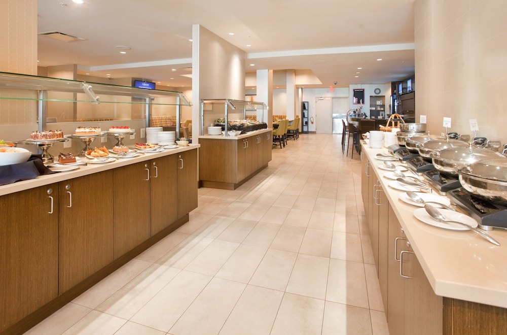 Holiday Inn Vancouver Centre 50/73