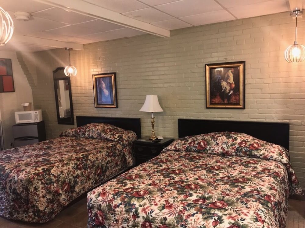 Simmons Motel 26/74