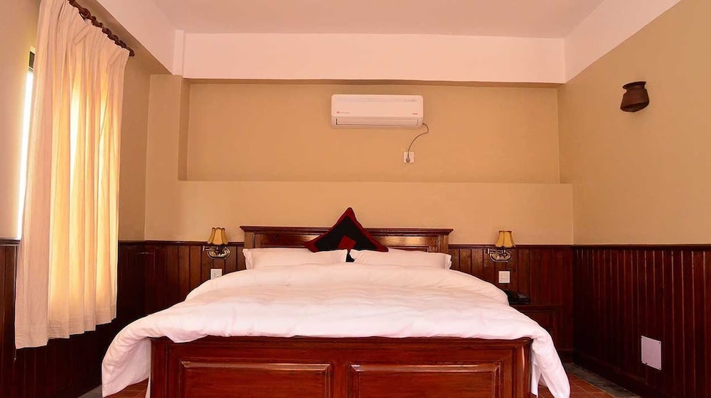 Bhaktapur Paradise Hotel 16/40
