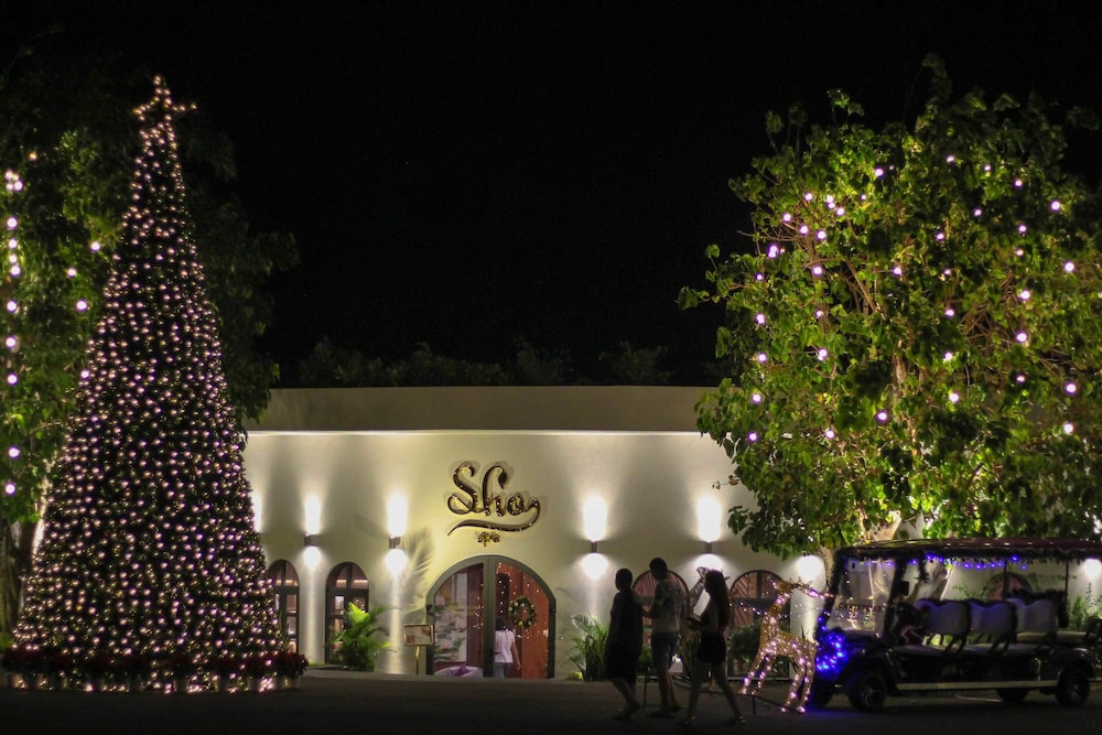 Oceanami Villas And Beach Club 3/67