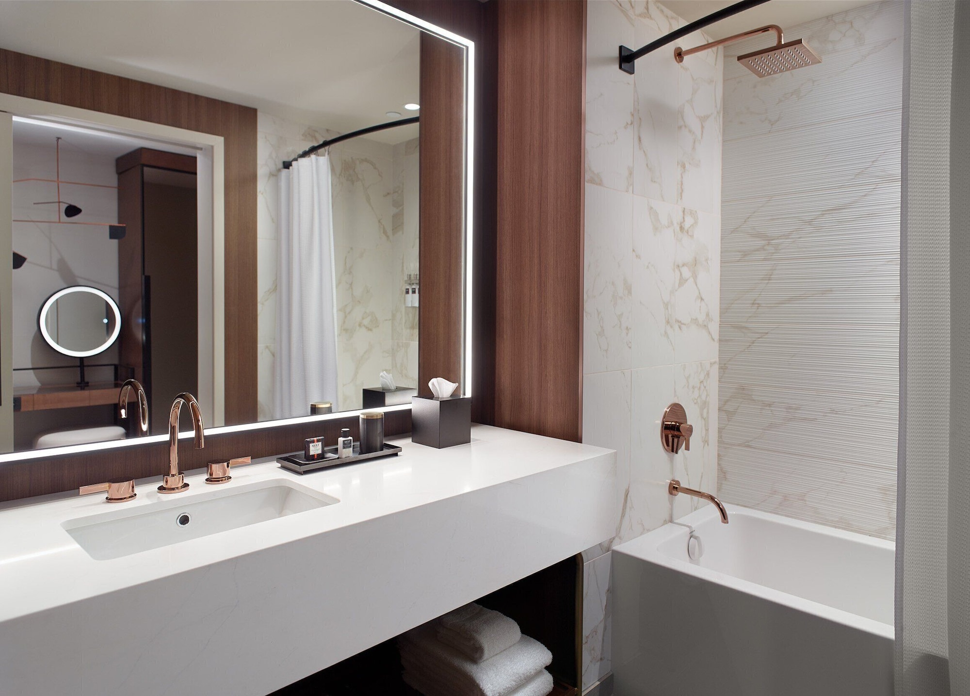 Premier, King Bed, Patron Tower, Accessible، Omni Boston Hotel at the Seaport 6/8