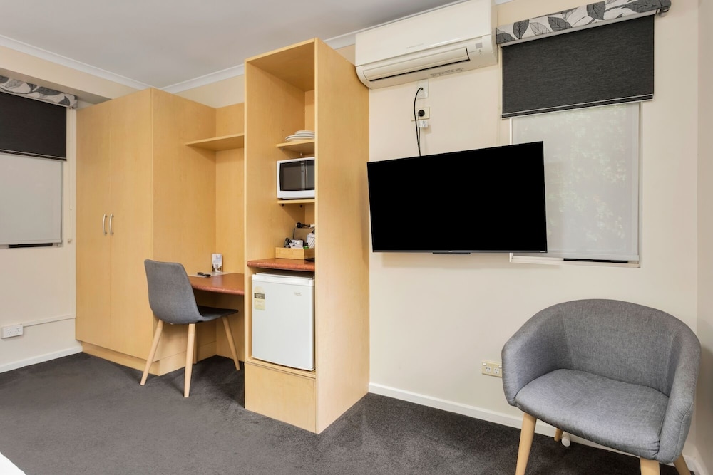 Elphin Motel and Serviced Apartments 36/50