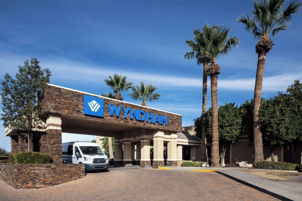 Wyndham Tucson Airport & Conference Center 56/66