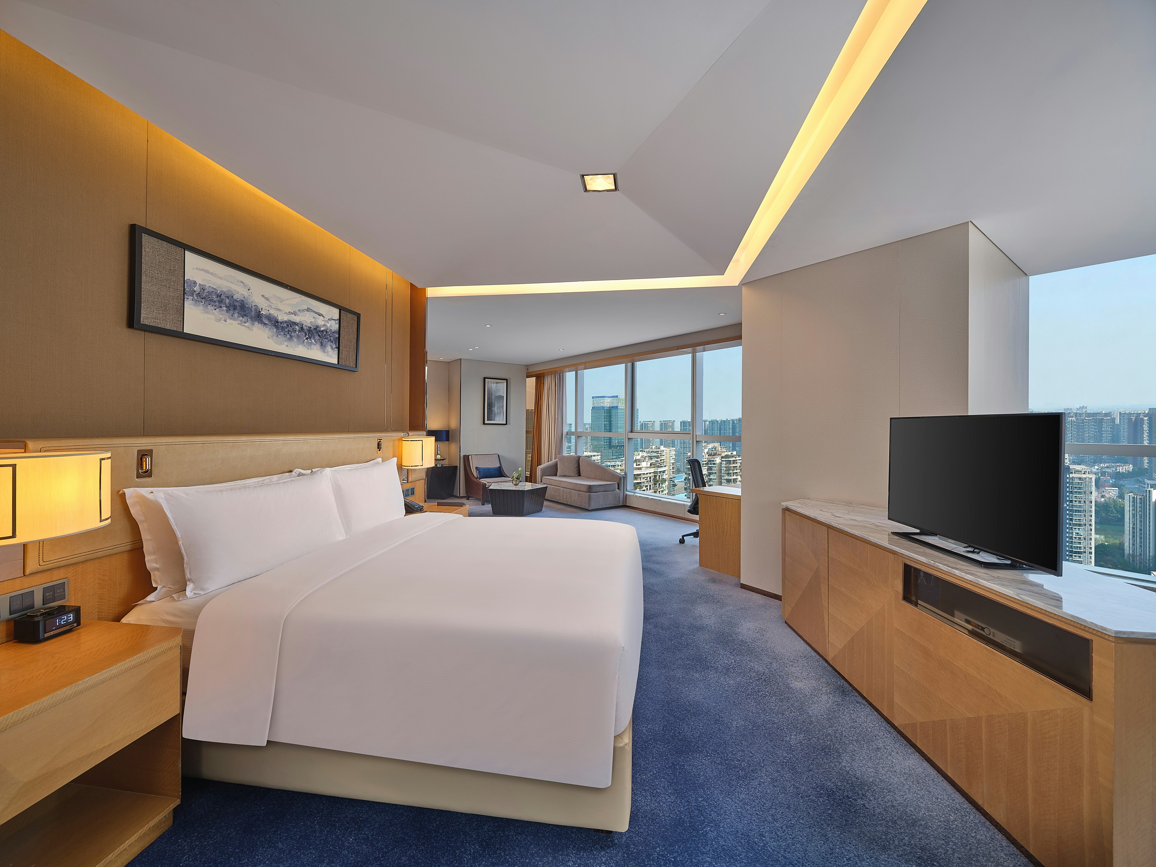 EXECUTIVE, STUDIO, KING BED