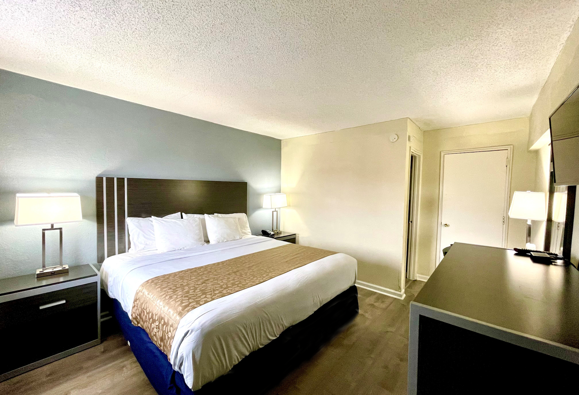 Red Carpet Inn &amp; Suites 15/30