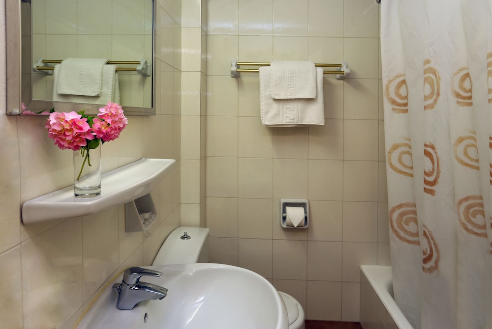 Paradise Hotel Corfu 38/39