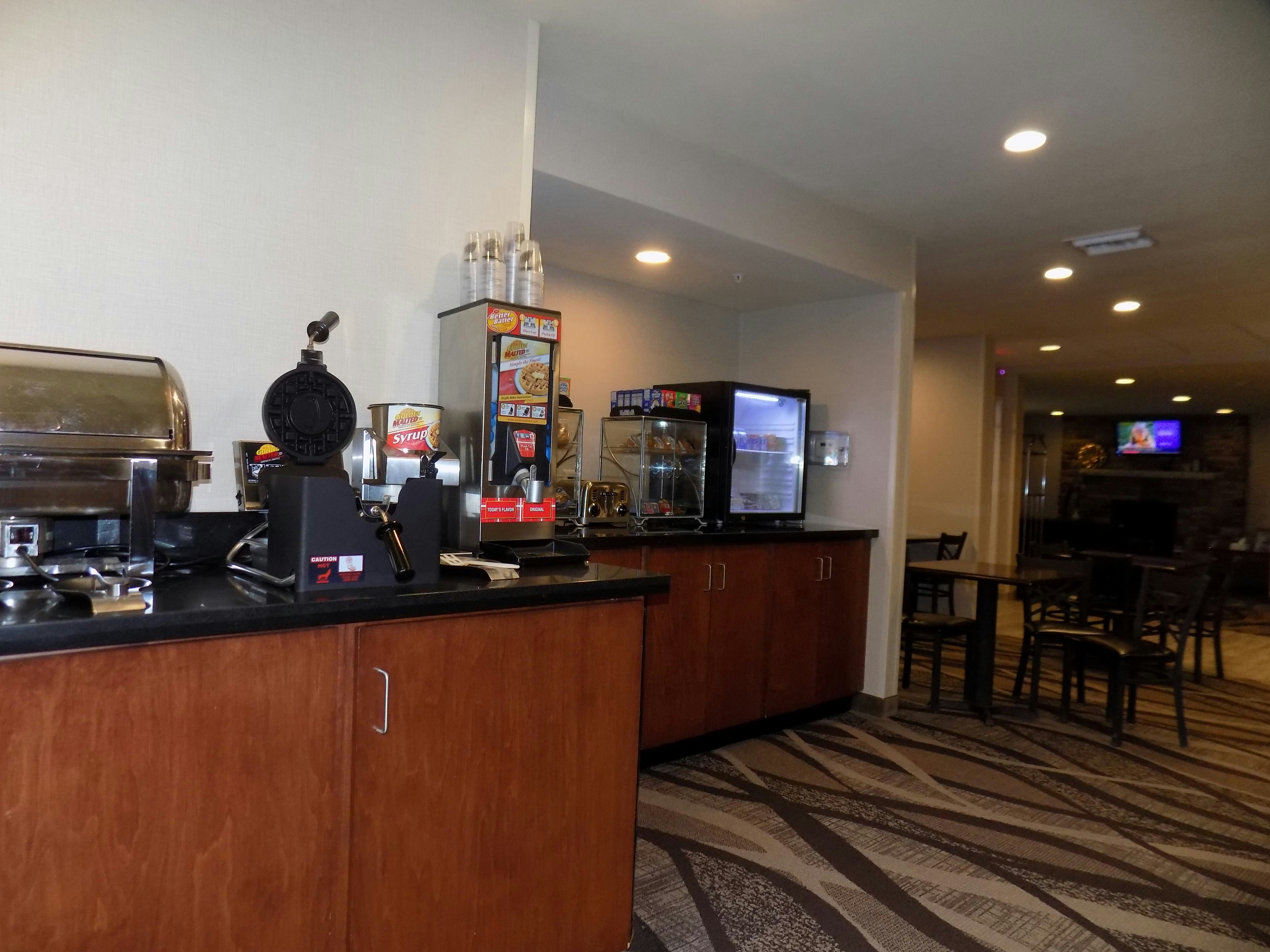 Cobblestone Hotel Suites Seward Ne 12/73