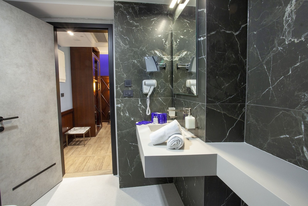 Hotel Solun 7/48