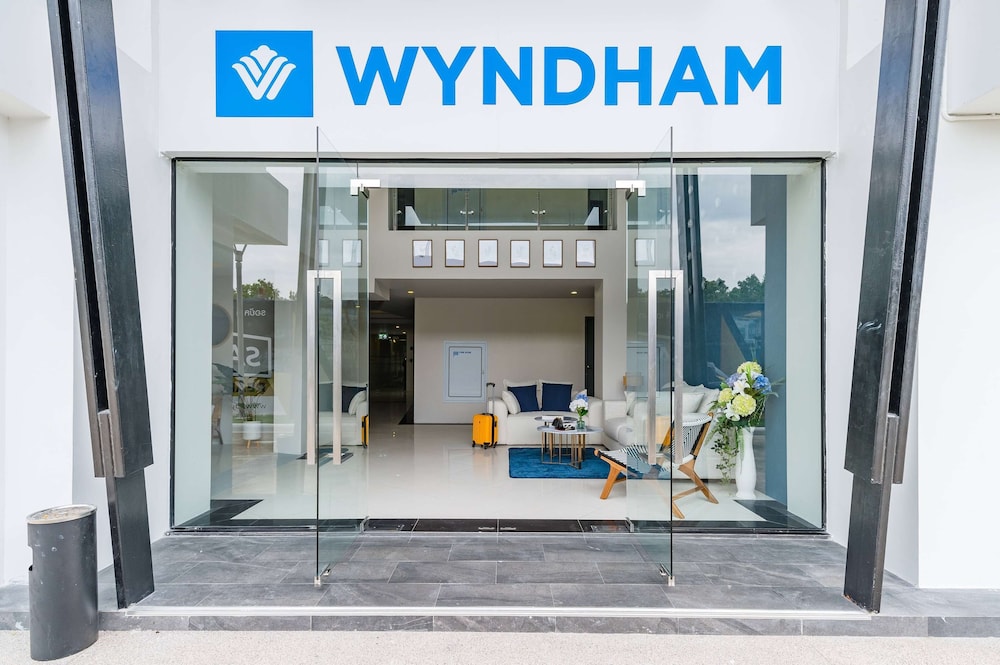Wyndham Royal Lee Phuket 3/57