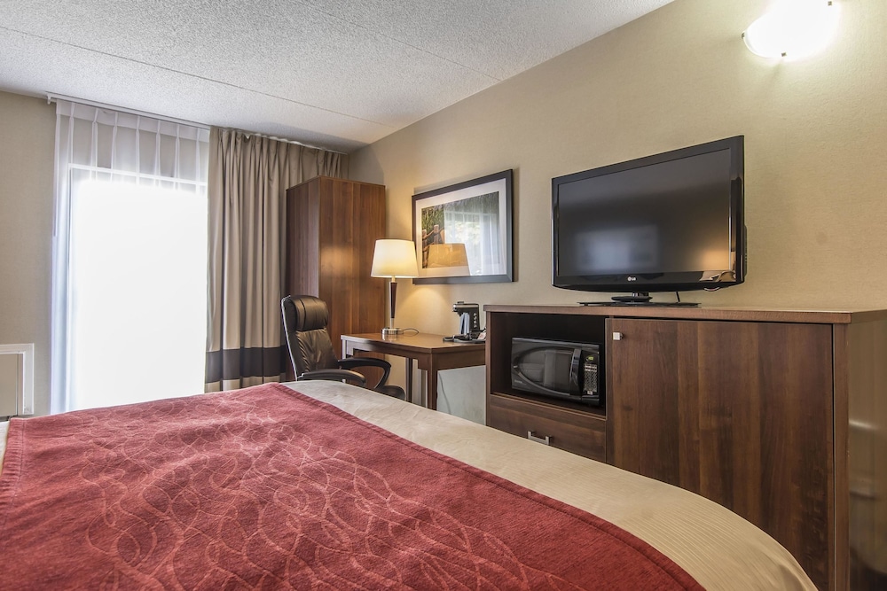 Comfort Inn Huntsville Ontario 12/40