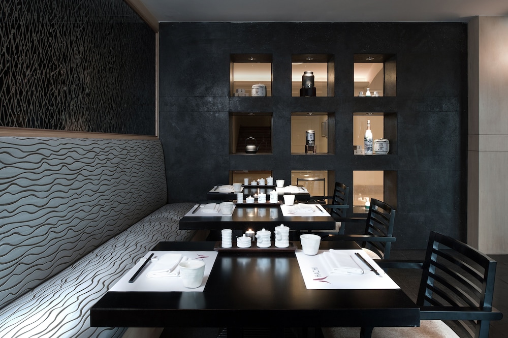 Sofitel Phnom Penh Phokeethra Hotel 52/76