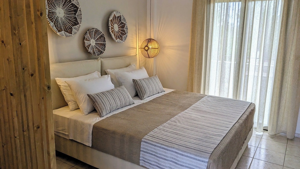 CLASSIC, DOUBLE BED, GARDEN VIEW