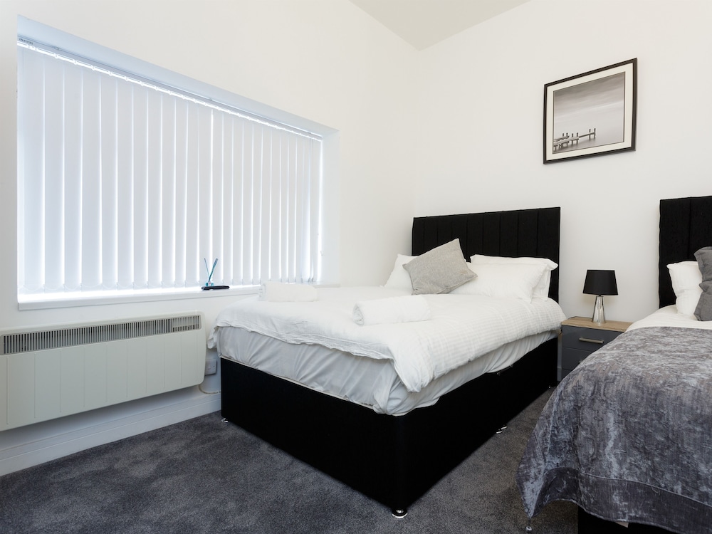 Bungalow, 1 Single and 2 Double Beds, Private Bathroom