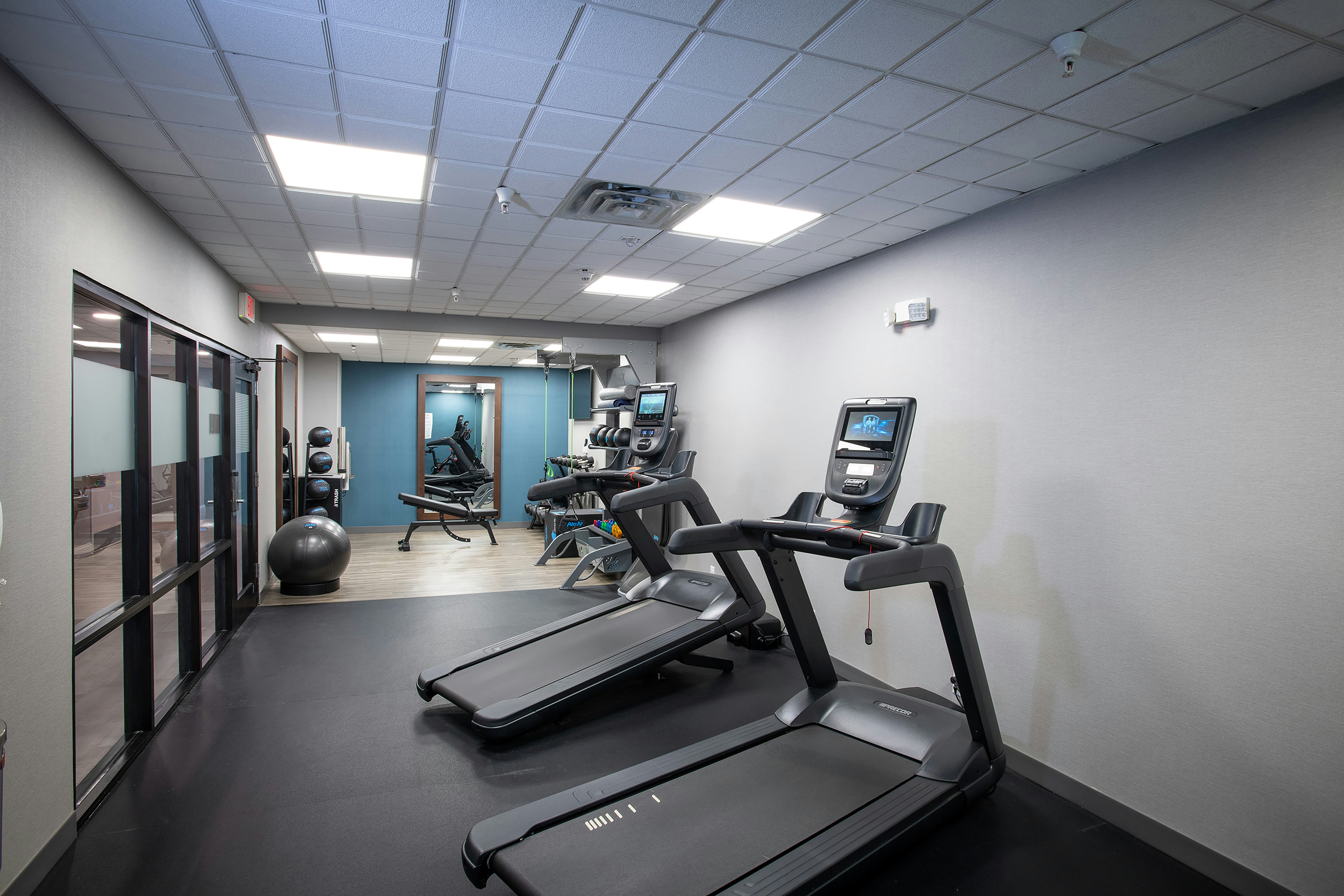 Hampton Inn Seaford 24/47
