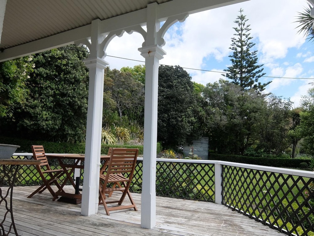 The Point Bed &amp; Breakfast 46/50
