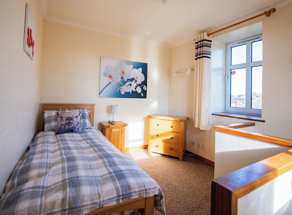 Darwin Cottage Self Catering In Elgin 6/50