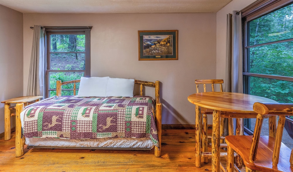 Union Creek Resort 11/50