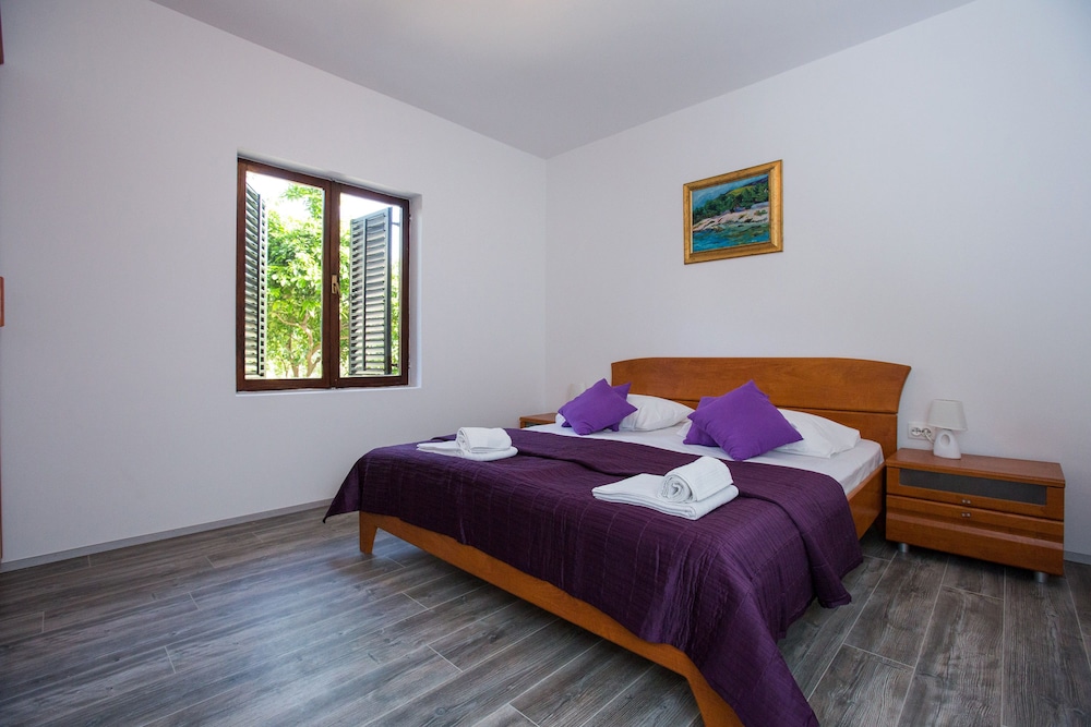 APARTMENTS VILLA ROZA 13/67