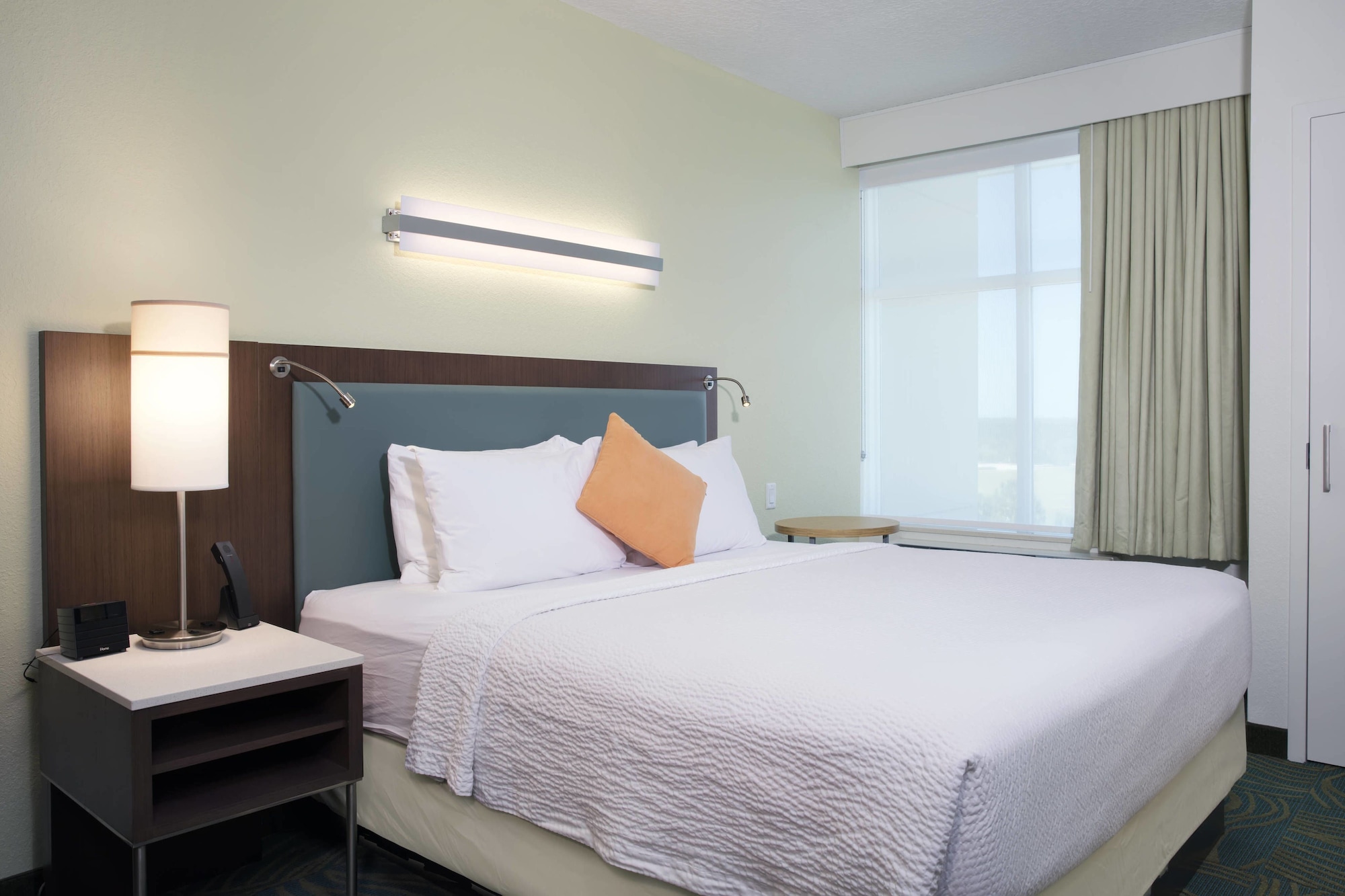 Suite, King Bed, Sofa