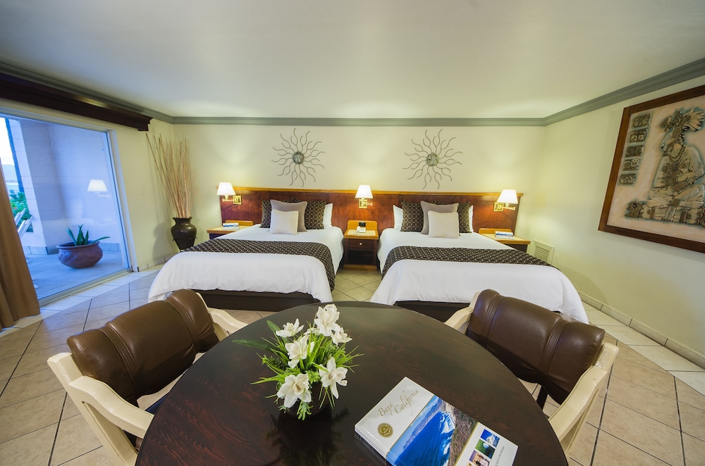 Estero Beach Hotel & Resort 44/70