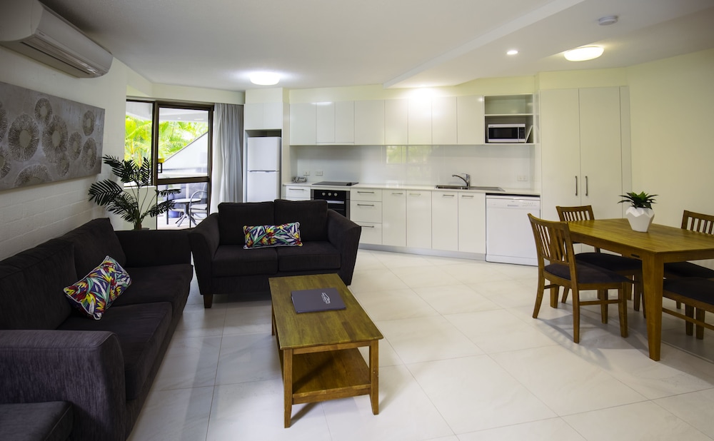 Ocean Breeze Resort 62/77