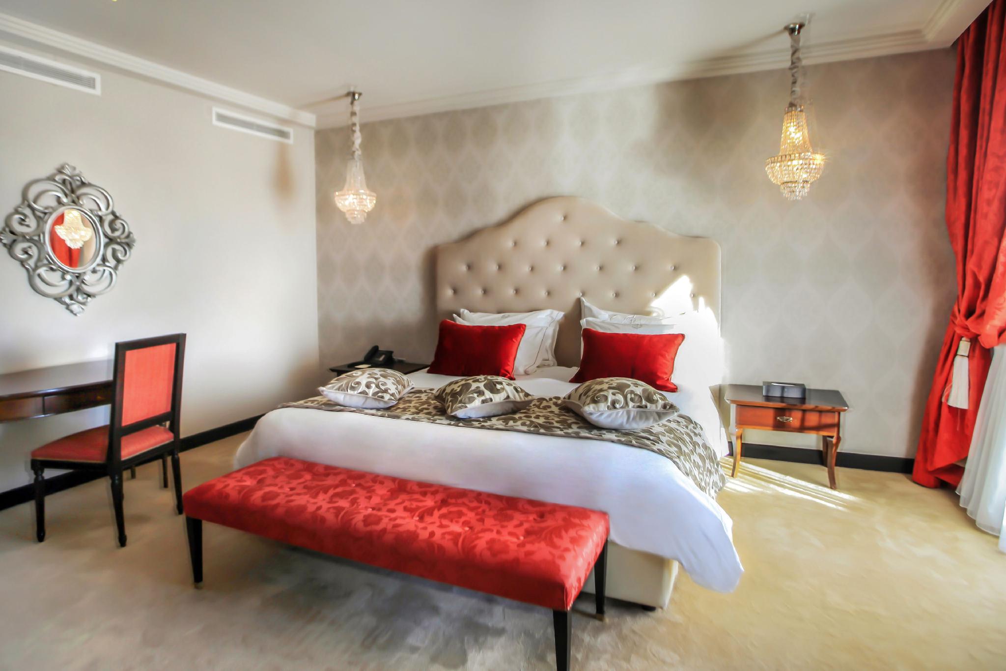Ambassador, Suite