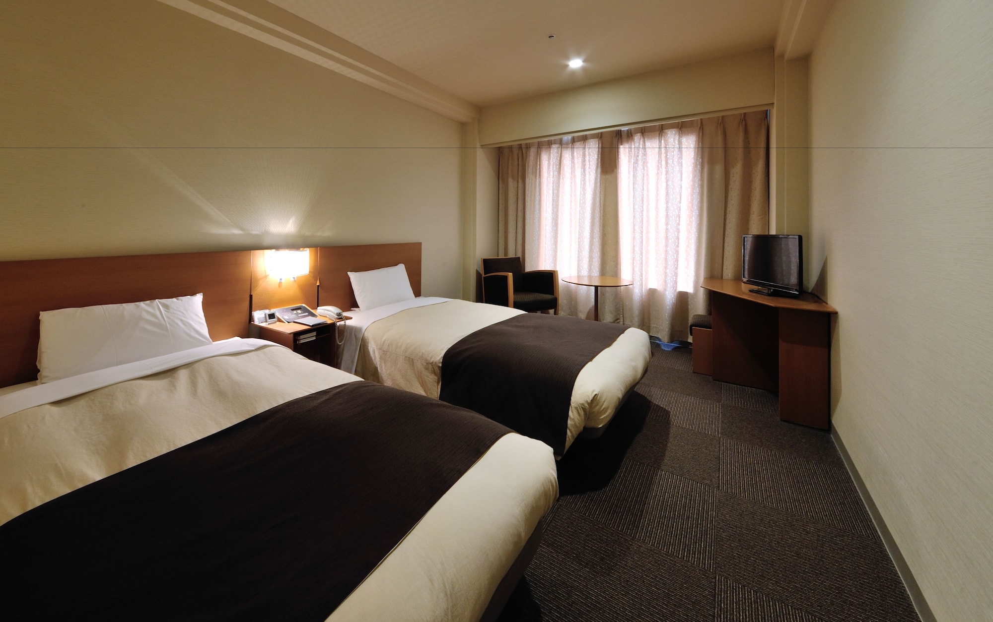Room, Twin Beds