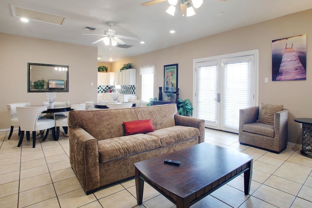 Plantation Suites Conference Center 30/50