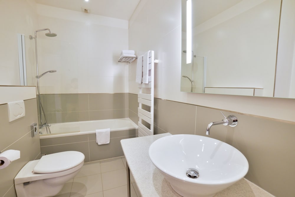 Mercure Bayonne Centre Le Grand Hotel 48/49