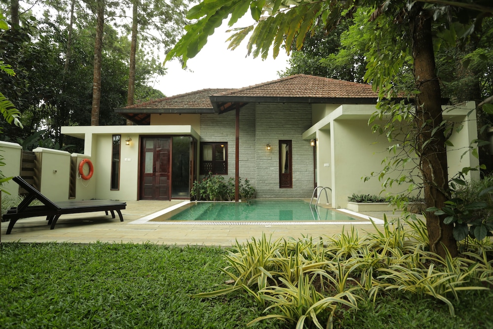Green Woods Resort 1/70