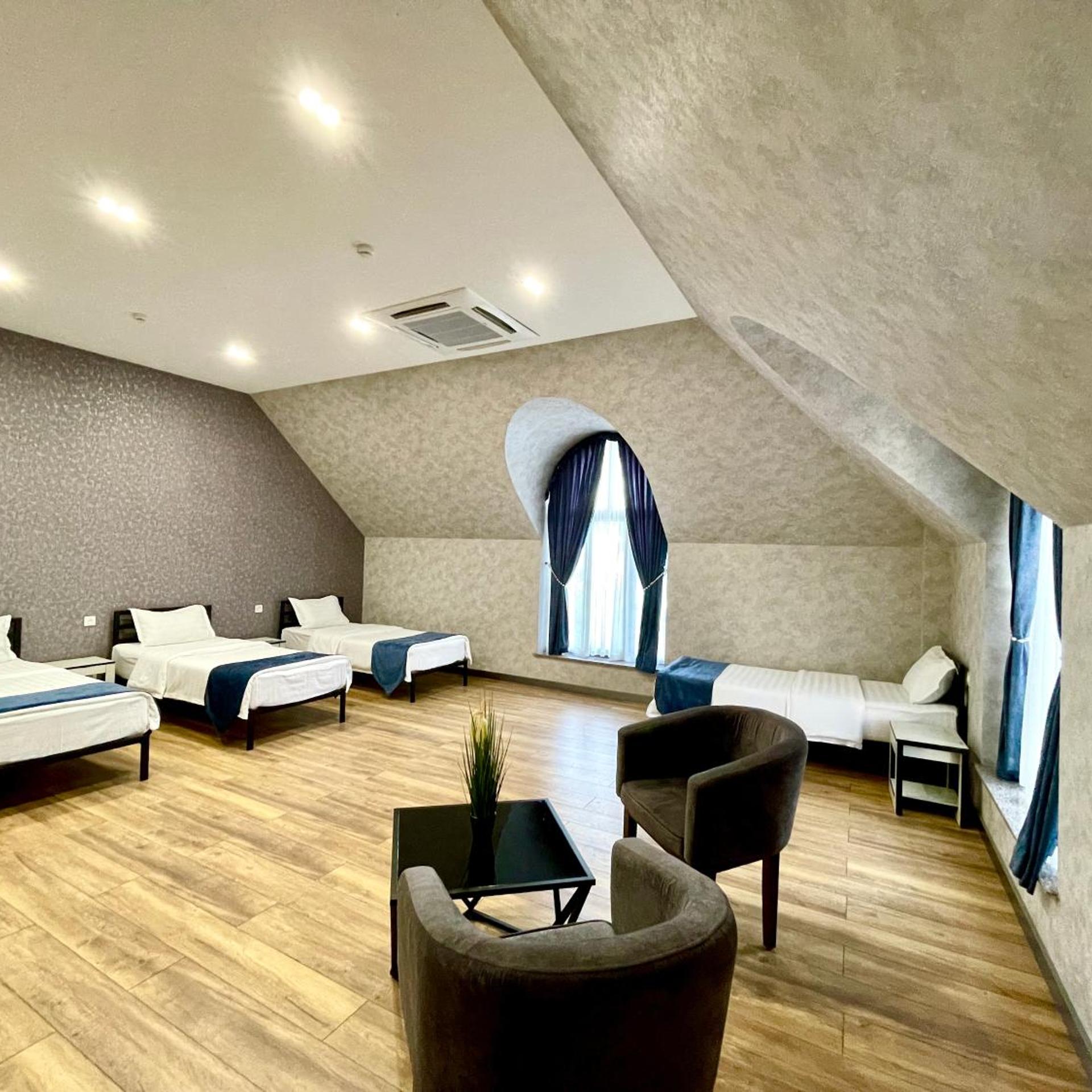 Alpha Plaza Hotel 18/37